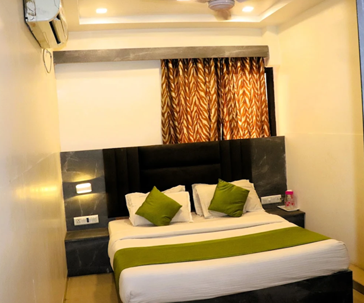 1 x A/C Deluxe Room 